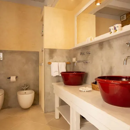 Bed & Breakfast Masseria Borgo Mortella 4*
