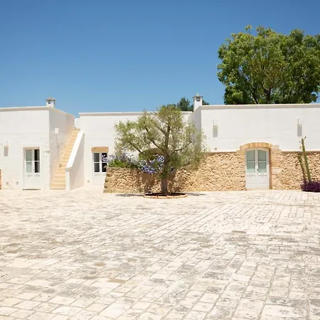 Masseria Borgo Mortella Bed & Breakfast 4*