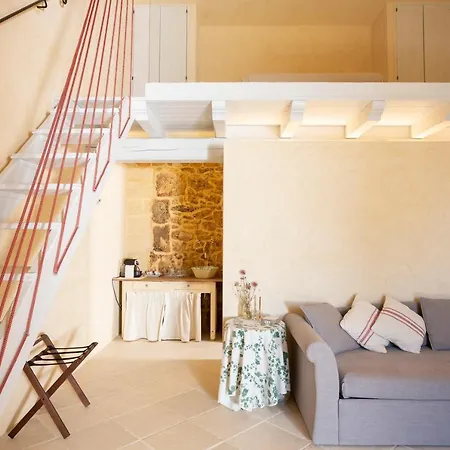 ベッド・アンド・ブレックファスト Masseria Borgo Mortella 4*