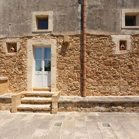 ベッド・アンド・ブレックファスト Masseria Borgo Mortella