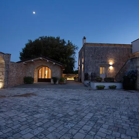 Masseria Borgo Mortella Bed & Breakfast 4*