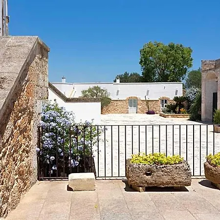 Masseria Borgo Mortella Bed & Breakfast