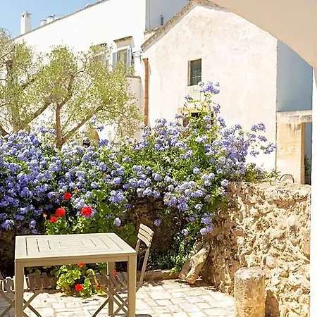 Bed & Breakfast Masseria Borgo Mortella 4*