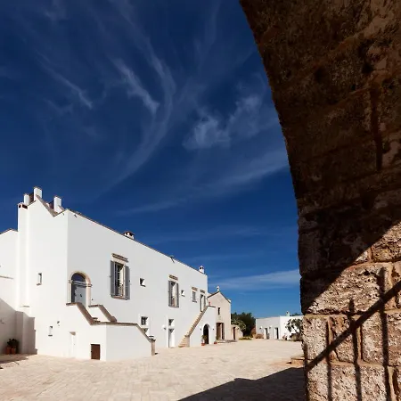 Masseria Borgo Mortella לינה וארוחת בוקר 4*