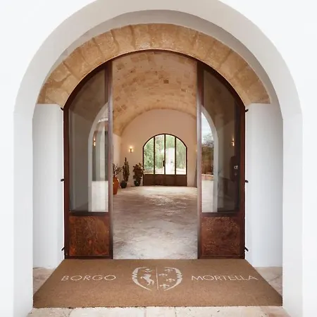Bed & Breakfast Masseria Borgo Mortella 4*