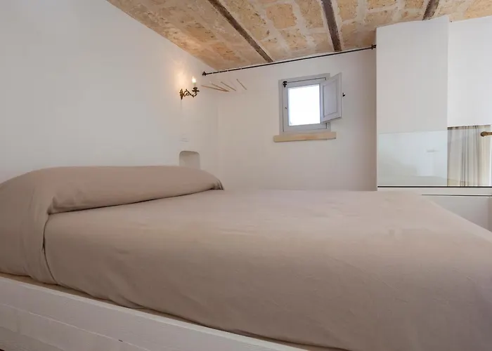 Bed & Breakfast Masseria Borgo Mortella 4*